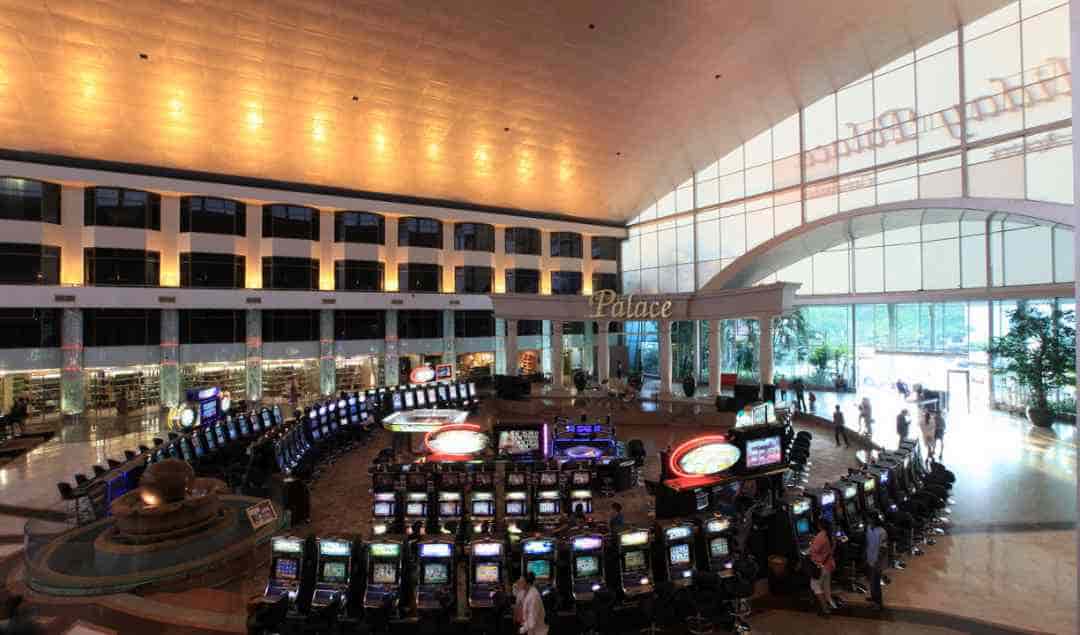 Điểm đặc biệt sòng bạc Holiday Palace Resort and Casino